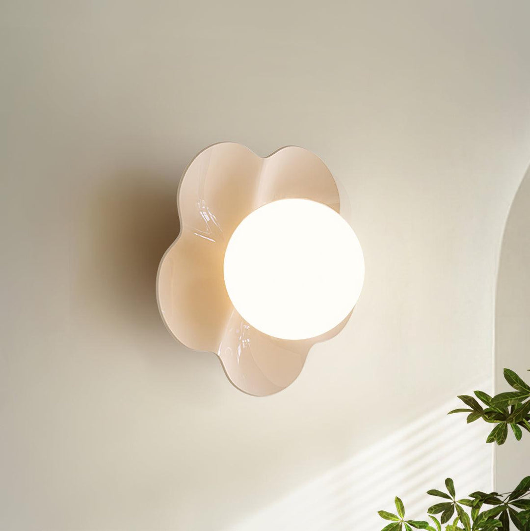 Arcore Resin Playful Wall Lamp